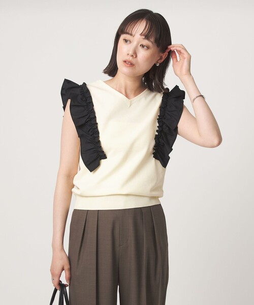 green label relaxing(グリーンレーベルリラクシング)の「フリルドッキング ノースリーブ ニット ウォッシャブル(ニット/セーター・レディース・ブラック/オリーブ・FREE)」の7枚目の写真