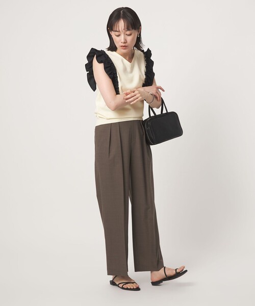 green label relaxing(グリーンレーベルリラクシング)の「フリルドッキング ノースリーブ ニット ウォッシャブル(ニット/セーター・レディース・ブラック/オリーブ・FREE)」の9枚目の写真