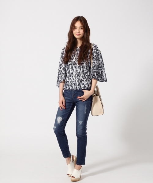 GLOBAL WORK（グローバルワーク）の「レースフレアスリーブ7分袖/708796（シャツ/ブラウス・レディース・ホワイト/オフホワイト/ネイビー/ライトベージュ・SMALL/MEDIUM/LARGE）」の10枚目の写真