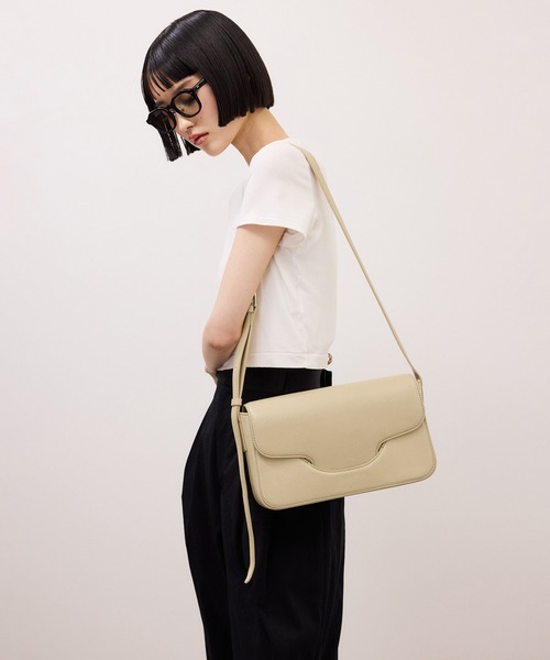 ADAM ET ROPE'(アダムエロペ)の「【PFT】Flap Shoulder Bag(ショルダーバッグ・レディース・ベージュ・FREE)」の21枚目の写真