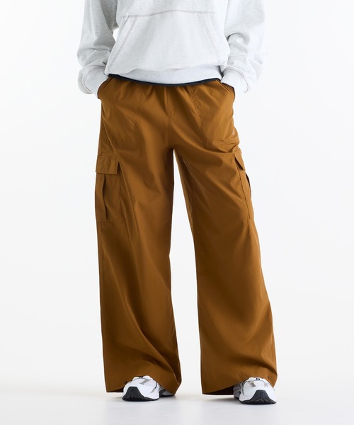 NEW BALANCE(ニューバランス)の「ウーブンカーゴパンツ(カーゴパンツ・レディース・カーキブラウン・SMALL/X-LARGE/LARGE/MEDIUM)」の1枚目の写真