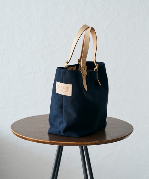 KATHARINE HAMNETT LONDON (キャサリンハムネットロンドン)の「KATHARINE HAMNETT LONDON / キャサリンハムネットロンドン <日本製> 尾道 /児島製 生地 トートバッグ(トートバッグ・メンズ・ネイビー/アイボリー・FREE)」の11枚目の写真