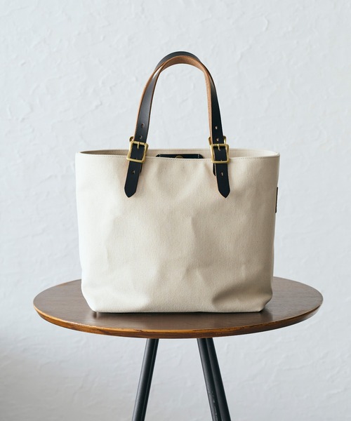 KATHARINE HAMNETT LONDON (キャサリンハムネットロンドン)の「KATHARINE HAMNETT LONDON / キャサリンハムネットロンドン <日本製> 尾道 /児島製 生地 トートバッグ(トートバッグ・メンズ・ネイビー/アイボリー・FREE)」の4枚目の写真