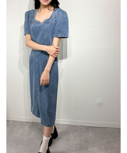 marcydorn（マーシードルン）の「スクエアネック デニムワンピース ロング丈 パフスリーブ フレンチカジュアル（ワンピース・レディース・ブルー・S/M）」の3枚目の写真