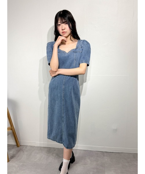 marcydorn（マーシードルン）の「スクエアネック デニムワンピース ロング丈 パフスリーブ フレンチカジュアル（ワンピース・レディース・ブルー・S/M）」の4枚目の写真