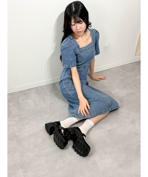marcydorn（マーシードルン）の「スクエアネック デニムワンピース ロング丈 パフスリーブ フレンチカジュアル（ワンピース・レディース・ブルー・S/M）」の11枚目の写真