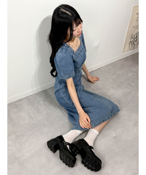 marcydorn（マーシードルン）の「スクエアネック デニムワンピース ロング丈 パフスリーブ フレンチカジュアル（ワンピース・レディース・ブルー・S/M）」の12枚目の写真