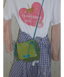 MAISON CREME（メゾンクレム）の「[Archive] Frill pocket cross bag_Olive green（メッセンジャーバッグ）」