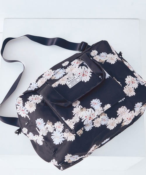 PAUL & JOE ACCESSOIRES(ポールアンドジョーアクセソワ)の「PAUL & JOE ACCESSOIRES (ポール&ジョーアクセソワ)2WAY折りたたみボストンバッグ PJA-B1441 TRAVEL BOSTON(ボストンバッグ・レディース・ピンク/ベージュ/ネイビー・FREE)」の2枚目の写真