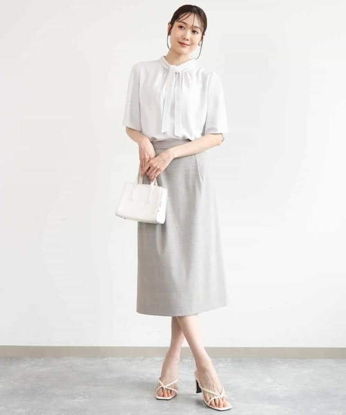 MK MICHEL KLEIN（エムケーミッシェルクラン）の「[洗える]レースボウタイ付きスタンドネックブラウス（シャツ/ブラウス・レディース・ライトグレー/ライトブルー・38）」の7枚目の写真