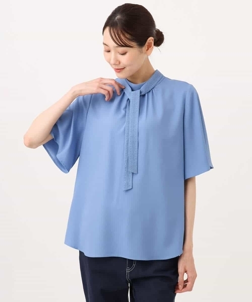 MK MICHEL KLEIN（エムケーミッシェルクラン）の「[洗える]レースボウタイ付きスタンドネックブラウス（シャツ/ブラウス・レディース・ライトグレー/ライトブルー・38）」の21枚目の写真