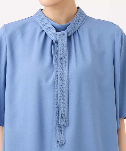 MK MICHEL KLEIN（エムケーミッシェルクラン）の「[洗える]レースボウタイ付きスタンドネックブラウス（シャツ/ブラウス・レディース・ライトグレー/ライトブルー・38）」の22枚目の写真