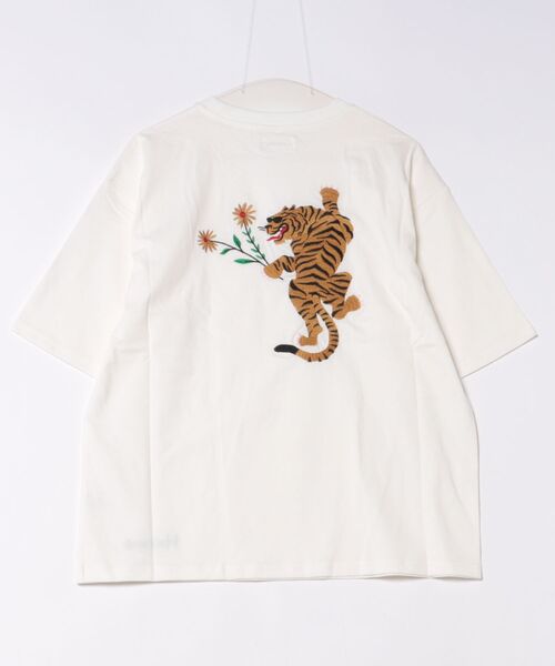 ARCHIVER(アーカイバ)の「/ATELANE/16/1 OE天竺 刺繍Tee(Tシャツ/カットソー・メンズ・チャコールグレー/ホワイト系その他・LARGE)」の4枚目の写真
