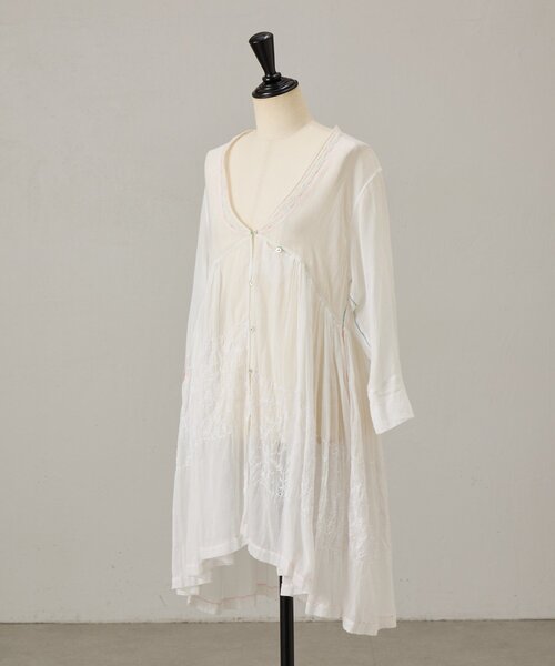 BEARDSLEY(ビアズリー)の「《INJIRI》チュニックブラウス(シャツ/ブラウス・レディース・ホワイト・MEDIUM)」の3枚目の写真