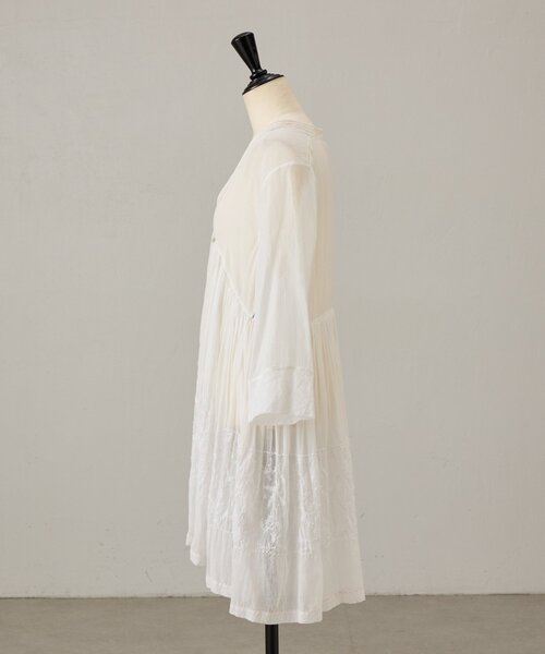 BEARDSLEY(ビアズリー)の「《INJIRI》チュニックブラウス(シャツ/ブラウス・レディース・ホワイト・MEDIUM)」の4枚目の写真