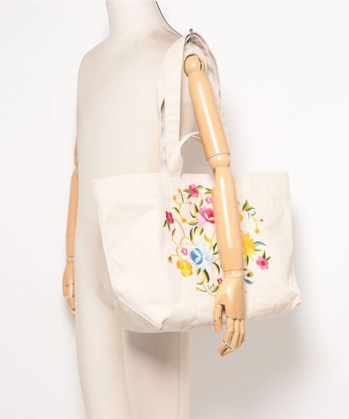 KENZO(ケンゾー)の「KENZOWILDFLOWERLARGETOTEBAG(メッセンジャーバッグ・メンズ・ベージュ系その他・ONE SIZE)」の5枚目の写真