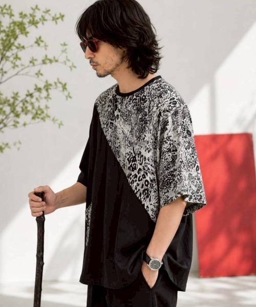 KAMINARI_TOKIO(カミナリトキオ)の「アシメ切替総柄ドルマンプルオーバー(Tシャツ/カットソー・レディース・ホワイト/ブラック/ブラウン・FREE)」の17枚目の写真