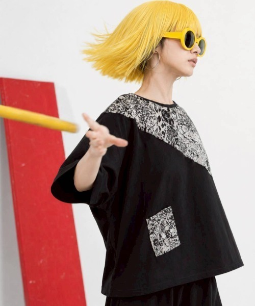 KAMINARI_TOKIO(カミナリトキオ)の「アシメ切替総柄ドルマンプルオーバー(Tシャツ/カットソー・レディース・ホワイト/ブラック/ブラウン・FREE)」の15枚目の写真
