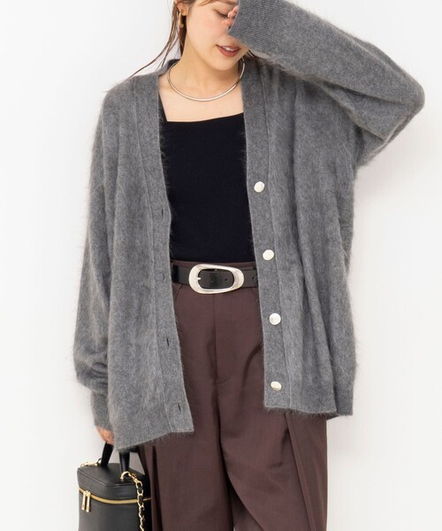 Laraaji（ララージ）の「カシミヤファー加工Vネックカーディガン（カーディガン/ボレロ・レディース・グレー/ロイヤルブルー・38）」の2枚目の写真