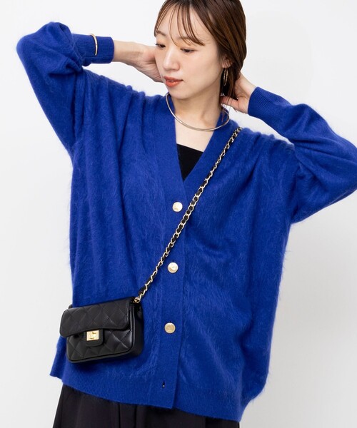 Laraaji（ララージ）の「カシミヤファー加工Vネックカーディガン（カーディガン/ボレロ・レディース・グレー/ロイヤルブルー・38）」の5枚目の写真