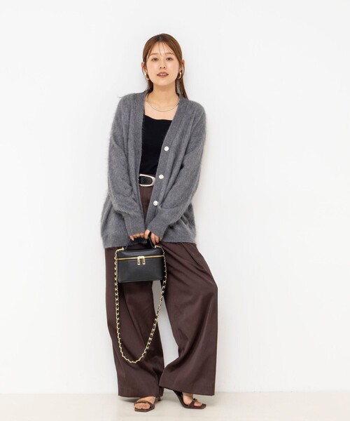 Laraaji（ララージ）の「カシミヤファー加工Vネックカーディガン（カーディガン/ボレロ・レディース・グレー/ロイヤルブルー・38）」の6枚目の写真