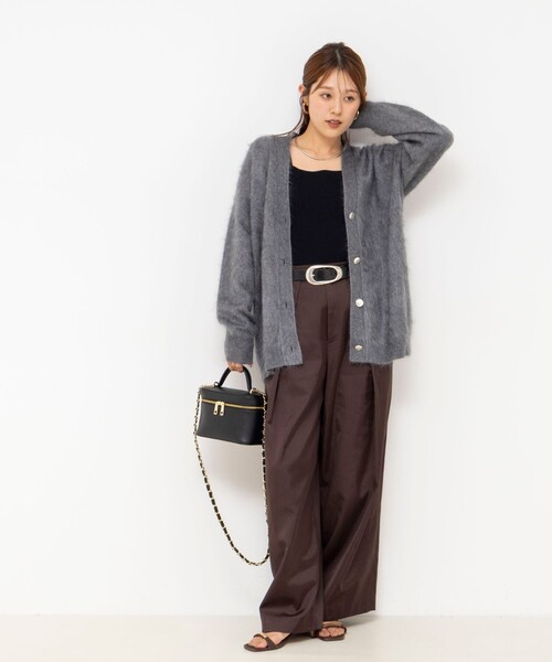 Laraaji（ララージ）の「カシミヤファー加工Vネックカーディガン（カーディガン/ボレロ・レディース・グレー/ロイヤルブルー・38）」の7枚目の写真