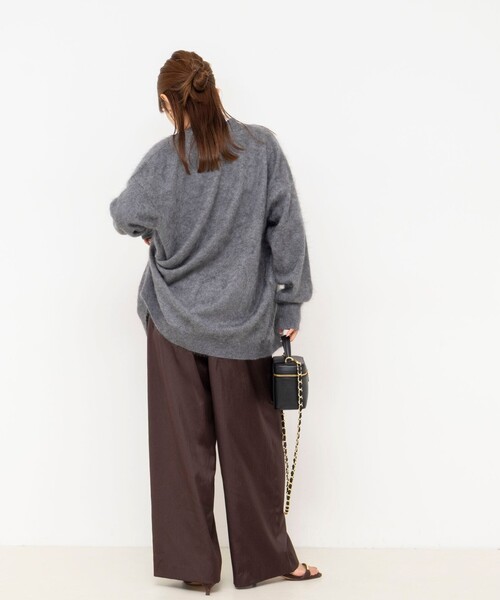 Laraaji（ララージ）の「カシミヤファー加工Vネックカーディガン（カーディガン/ボレロ・レディース・グレー/ロイヤルブルー・38）」の11枚目の写真