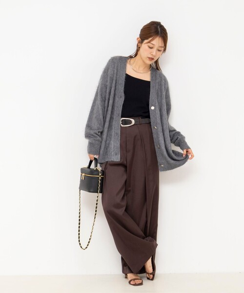 Laraaji（ララージ）の「カシミヤファー加工Vネックカーディガン（カーディガン/ボレロ・レディース・グレー/ロイヤルブルー・38）」の17枚目の写真