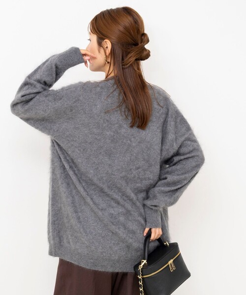 Laraaji（ララージ）の「カシミヤファー加工Vネックカーディガン（カーディガン/ボレロ・レディース・グレー/ロイヤルブルー・38）」の20枚目の写真
