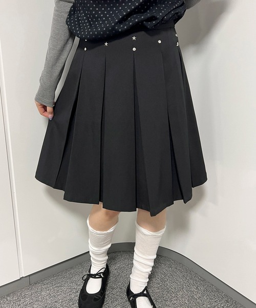 WC(ダブル シー)の「スタッズデザインミドルスカート(スカート・レディース・ブラウン/ブラック・FREE)」の2枚目の写真
