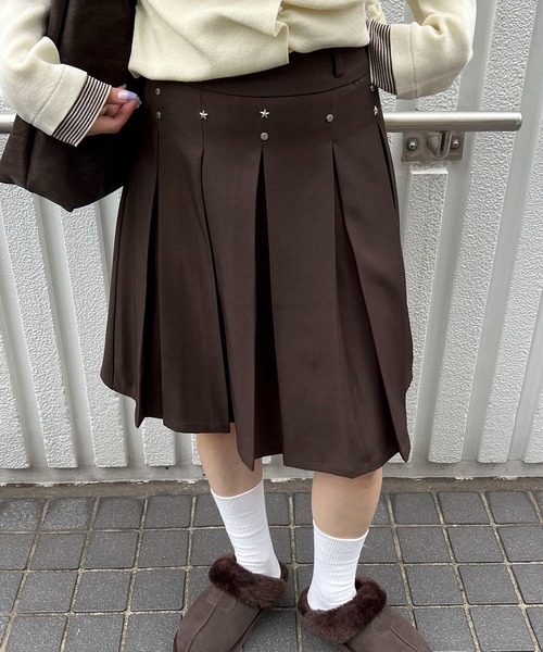 WC(ダブル シー)の「スタッズデザインミドルスカート(スカート・レディース・ブラウン/ブラック・FREE)」の18枚目の写真
