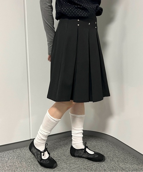 WC(ダブル シー)の「スタッズデザインミドルスカート(スカート・レディース・ブラウン/ブラック・FREE)」の7枚目の写真