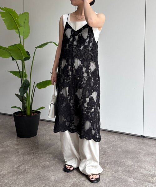 Jena espace merveilleux(ジェナ エスパスメルヴェイユ)の「〈8/15インスタライブご紹介アイテム〉【PalinkA/パリンカ】レース刺繍キャミワンピース(ワンピース・レディース・ブラック/オフホワイト・FREE)」の12枚目の写真