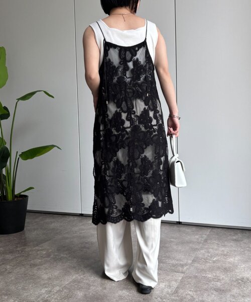 Jena espace merveilleux(ジェナ エスパスメルヴェイユ)の「〈8/15インスタライブご紹介アイテム〉【PalinkA/パリンカ】レース刺繍キャミワンピース(ワンピース・レディース・ブラック/オフホワイト・FREE)」の14枚目の写真