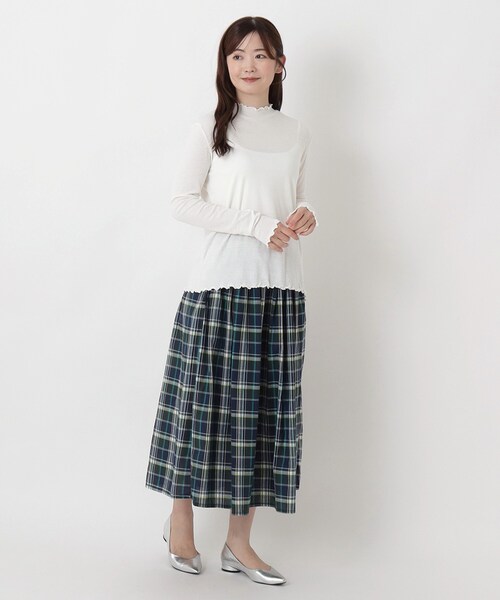 one'sterrace(ワンズテラス)の「シアーハイネックメロープルオーバー(Tシャツ/カットソー・レディース・ブラック系8/ダークブラウン系8/グレー系4/ブルー系その他7/オリーブ系3/アイボリー系8・02)」の15枚目の写真