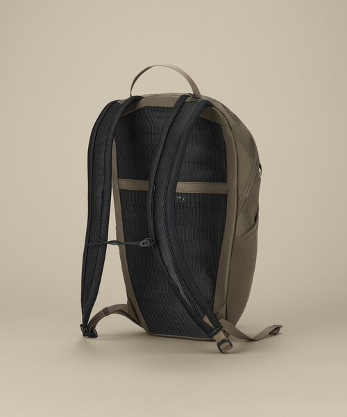 ARC'TERYX(アークテリクス)の「ARC’TERYX/アークテリクス AXIOS 10 BACKPACK/アクシオス10 バックパック(バックパック/リュック・メンズ・サックスブルー/オリーブ/ブラック・ONE SIZE)」の7枚目の写真