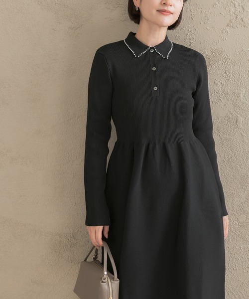 URBAN RESEARCH ROSSO WOMEN(アーバンリサーチ ロッソ)の「『一部WEB限定カラー』パールトリムフォルムニットワンピース(ワンピース・レディース・ブラック/ベージュ/ネイビー・36/38)」の2枚目の写真