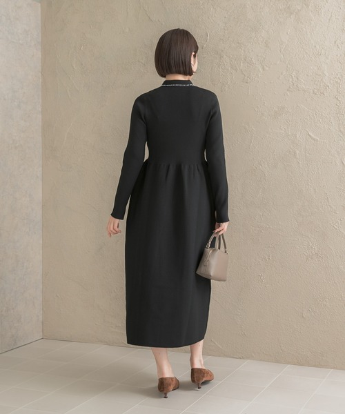URBAN RESEARCH ROSSO WOMEN(アーバンリサーチ ロッソ)の「『一部WEB限定カラー』パールトリムフォルムニットワンピース(ワンピース・レディース・ブラック/ベージュ/ネイビー・36/38)」の16枚目の写真