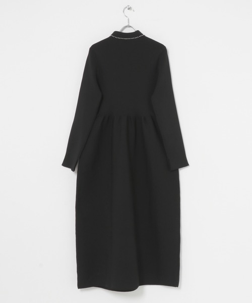 URBAN RESEARCH ROSSO WOMEN(アーバンリサーチ ロッソ)の「『一部WEB限定カラー』パールトリムフォルムニットワンピース(ワンピース・レディース・ブラック/ベージュ/ネイビー・36/38)」の6枚目の写真