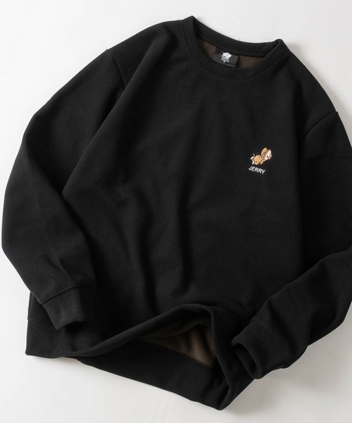 JOHN'S CLOSET(ジョンズクローゼット)の「【15】〔Tom & Jerry/トムとジェリー〕ワッフル×フリース ワンポイント刺繍 クルーネックスウェット/トレーナー/メンズ/レディース(スウェット・メンズ・サックスブルー/オフホワイト/ブラック/ピンクベージュ・LARGE/MEDIUM)」の2枚目の写真