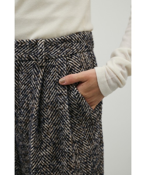 STYLEMIXER（スタイルミキサー）の「ヘリンボーンタックパンツ（その他パンツ・レディース・ブラウン系その他/ブラック・MEDIUM/SMALL）」の8枚目の写真