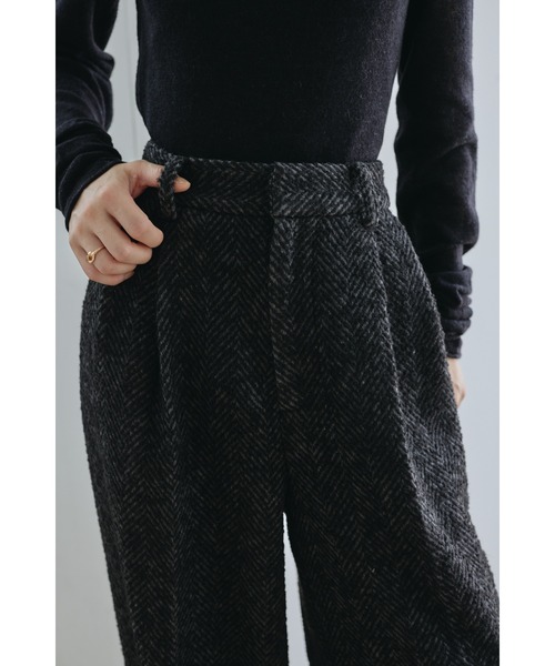 STYLEMIXER（スタイルミキサー）の「ヘリンボーンタックパンツ（その他パンツ・レディース・ブラウン系その他/ブラック・MEDIUM/SMALL）」の16枚目の写真