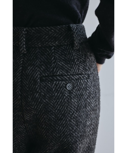 STYLEMIXER（スタイルミキサー）の「ヘリンボーンタックパンツ（その他パンツ・レディース・ブラウン系その他/ブラック・MEDIUM/SMALL）」の19枚目の写真