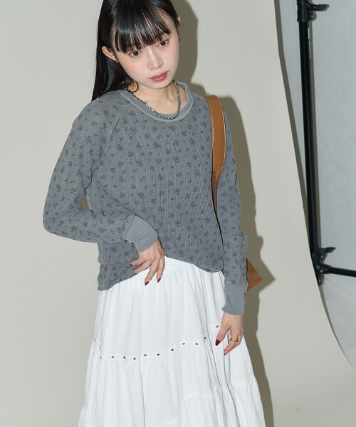 JEMORGAN(ジェーイーモーガン)の「JEMORGAN/ジェーイーモーガン ワッフル オーバーダイ 花柄 ロンT 限定展開(Tシャツ/カットソー・レディース・グレー/イエロー/ブルー・フリ-)」の18枚目の写真