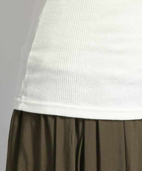 A part by(アパートバイ)の「CハリヌキNS 725415 (Tシャツ/カットソー・レディース・グレー/ブラウン/ブラック/ホワイト・LARGE/MEDIUM)」の11枚目の写真