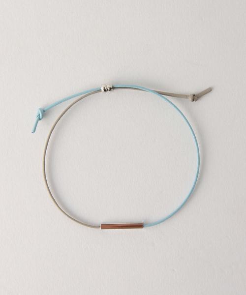 BEAUTY&YOUTH UNITED ARROWS（ビューティーアンドユースユナイテッドアローズ）の「BY メタル2トーンコードブレス◆（ブレスレット・レディース・ホワイト/レッド/ライトブルー・FREE）」の2枚目の写真