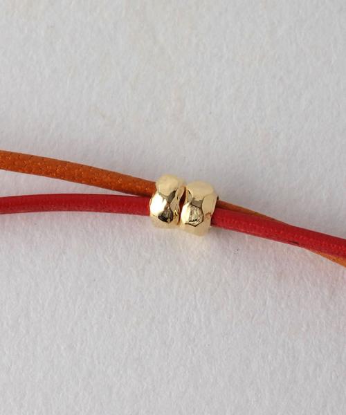 BEAUTY&YOUTH UNITED ARROWS（ビューティーアンドユースユナイテッドアローズ）の「BY メタル2トーンコードブレス◆（ブレスレット・レディース・ホワイト/レッド/ライトブルー・FREE）」の6枚目の写真