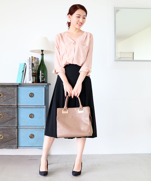 N.（N. Natural Beauty Basic）（エヌエヌナチュラルビューティーベーシック）の「ビエラブラウス Vネック（シャツ/ブラウス・レディース・ホワイト/ホワイト系その他/ピンク/ブラック/カーキ・MEDIUM）」の21枚目の写真