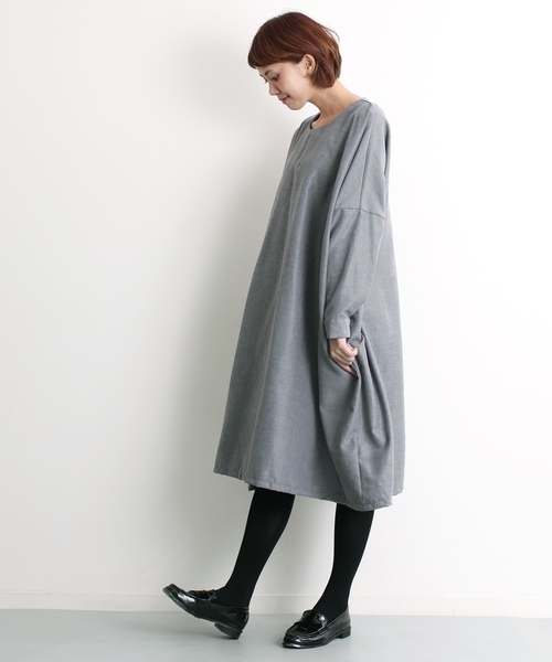 MERLOT（メルロー）の「ビッグシルエットワンピース4795（ワンピース・レディース・グレー/ブラック/グリーン/パープル/レッド/モカ・FREE）」の3枚目の写真