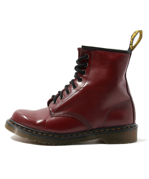 BEAMS（ビームス）の「Dr.Martens / ブロークン8HOLE（ドレスシューズ・メンズ・ブラック/ワイン・7/8/9/10）」の3枚目の写真